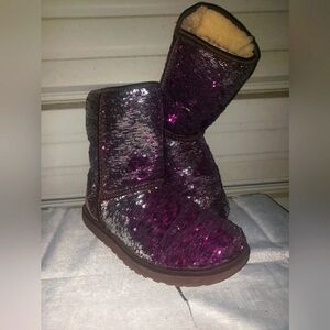 Size 8 Ugg Purple Reflective 💜 Boots winter warm shoes sequin
